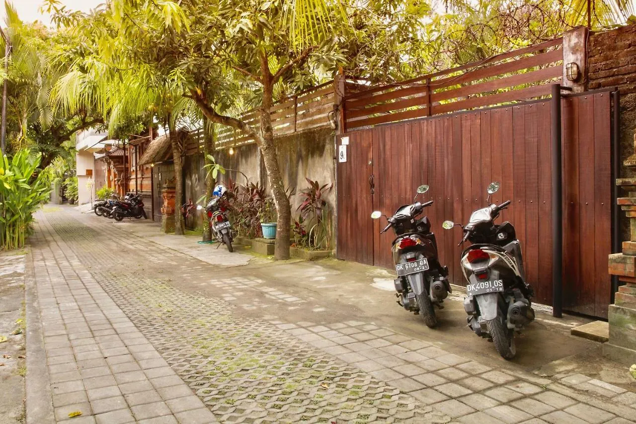 Villa Julia | Heart Of Seminyak | 350M Beach
