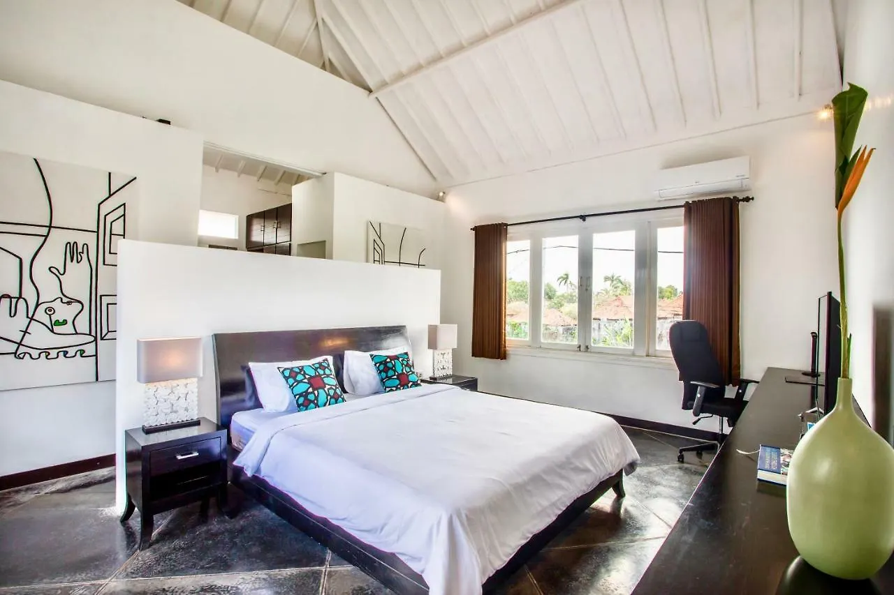 Villa Julia | Heart Of Seminyak | 350M Beach